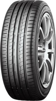 235/40R18